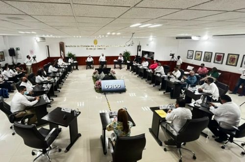 El Instituto Electoral y Participación Ciudadana de Chiapas inicia sesión ante las elecciones extraordinarias en cuatro municipios. Foto Tomada del Twitter @IEPCChiapas