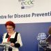 La directora del Centro Europeo de Control y Prevención de Enfermedades (ECDC, por sus siglas en inglés), Andrea Ammon, durante una conferencia de prensa, el 26 de abril de 2022. Foto Europa Press