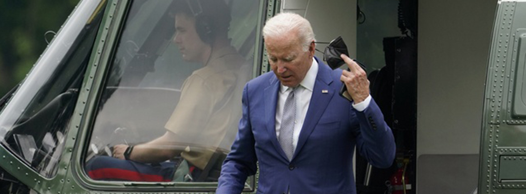 El presidente estadunidense Joe Biden, a su llegada a la Casa Blanca, en Washington, en imagen de ayer. Foto Ap