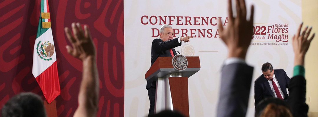El Presidente de México, Andrés Manuel López Obrador, durante su conferencia matutina en Palacio Nacional, en la Ciudad de México, el 9 de junio de 2022. Foto Luis Castillo