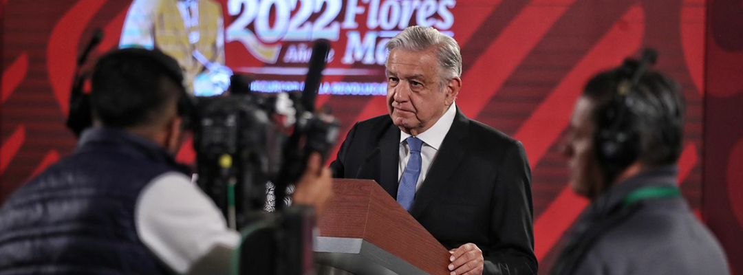 El presidente de México, Andrés Manuel López Obrador, durante su conferencia matutina en Palacio Nacional, en la Ciudad de México, el 1 de junio de 2022. Foto Marco Peláez
