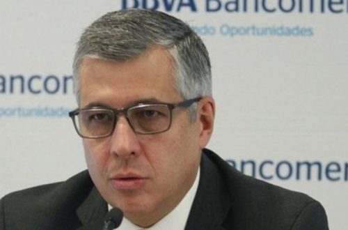 El economista en jefe de BBVA en México, Carlos Serrano. (Foto María Luisa Severiano / Archivo La Jornada)