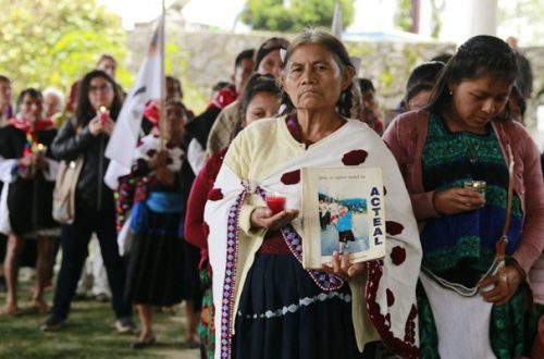 La masacre de 45 indígenas tsotsiles del 22 de diciembre de 1997 ocurrió en Acteal, municipio de Pie de Foto.- Chenalhó, Chiapas. Foto tomada del Twitter de @AbejasDeActeal