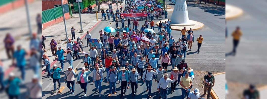 Pie de Foto.- Integrantes de la CNTE marchan en Tuxtla Gutiérrez, Chiapas, para exigir la abrogación de la reforma educativa. Foto ‘La Jornada