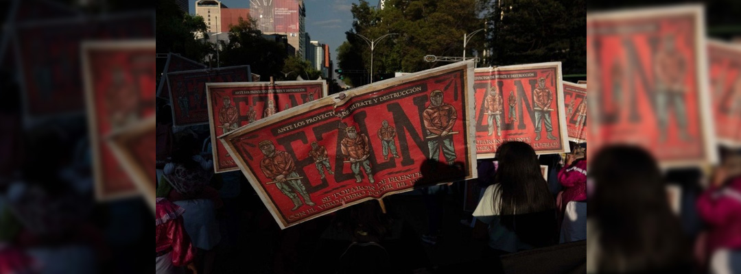 Pie de Foto.- Integrantes del EZLN durante la Marcha contra la Colonización, en la Ciudad de México, el 12 de octubre de 2023. Foto Cuartoscuro