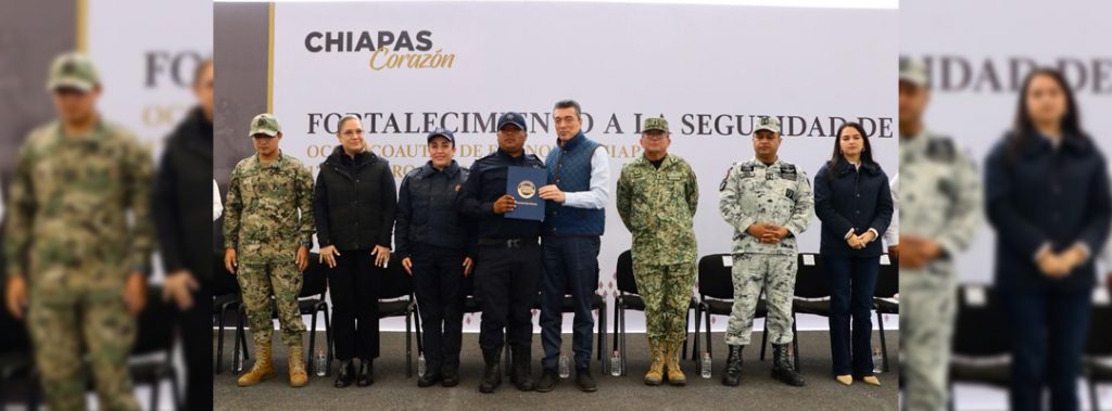 Entrega Rutilio Escand N Patrullas Uniformes Y Equipamiento