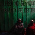 Pie de Foto.- Decenas de familias de comunidades que son bases zapatistas ha sido desplazadas por la violencia. Foto Víctor Camacho.