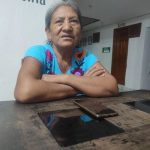 Pie de Foto.- Rosalinda Pérez Roblero, partera desde hace 46 años en Frontera Comalapa, en entrevista para La Jornada. Foto Elio Henríquez