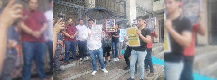 Pie de Foto.- Los jóvenes señalaron que el Poder Judicial requiere cambios pero que la reforma no es la solución. Foto Elio Henríquez