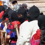 Pie de Foto.- El EZLN valora suspender el encuentro de rebeldías y resistencia ante el clima de inseguridad que enfrentan los caracoles zapatistas. Foto Víctor Camacho/Archivo