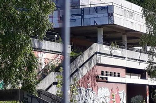 La Fundación Hasso Plattner planea también recuperar el antiguo restaurante, de dos pisos con terraza. Imagen tomada de https://www.facebook.com/pages/Caf%C3%A9-Minsk-Potsdam/1688261064797039