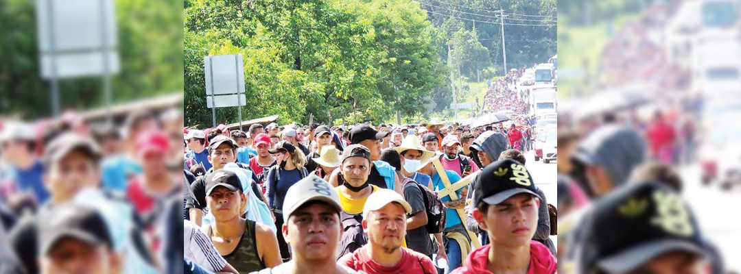 La caravana migrante es la quinta de este año, congrega a más de dos mil extranjeros y busca llegar a la Ciudad de México. Foto: Gaspar Romero