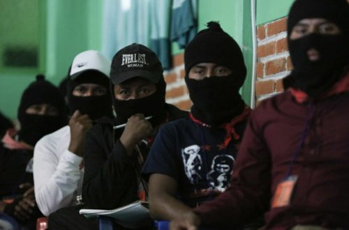 Zapatistas en San Cristóbal de las Casas, Chiapas. Foto Cuartoscuro /Archivo
