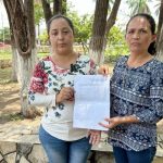 Pie de Foto.- Líderes de los trabajadores administrativos del Cobach exigen el pago del Ajuste de la Medida del Bienestar ofrecida por el Presidente AMLO. Foto Édgar H. Clemente