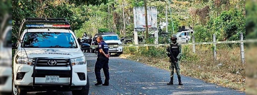 Pie de Foto.- Presencia policiaca y militar en Tapachula ante un hallazgo de migrantes muertos. Foto Cuartoscuro / archivo
