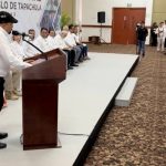 Pie de Foto.- Omar Gómez Cruz, Secretario de Salud de Chiapas, participó en un evento oficial para poner en marcha brigadas de fumigación contra vectores. Foto Edgar H. Clemente