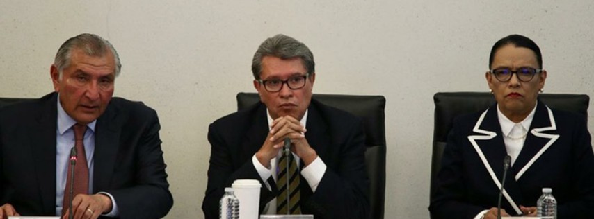 El titular de la Secretaría de Gobernación, Adán Augusto López; el presidente de la Jucopo en el Senado, Ricardo Monreal; la secretaria de la SSPC, Rosa Icela Rodríguez; y el titular de la Marina, Rafael Ojeda, durante la reunión privada de la Comisión Bicameral para el seguimiento de la Fuerza Armada Permanente en Tarea de Seguridad con el Gabinete de Seguridad, en el Senado de la República, en la Ciudad de México, el 30 de mayo de 2023. Foto María Luisa Severiano