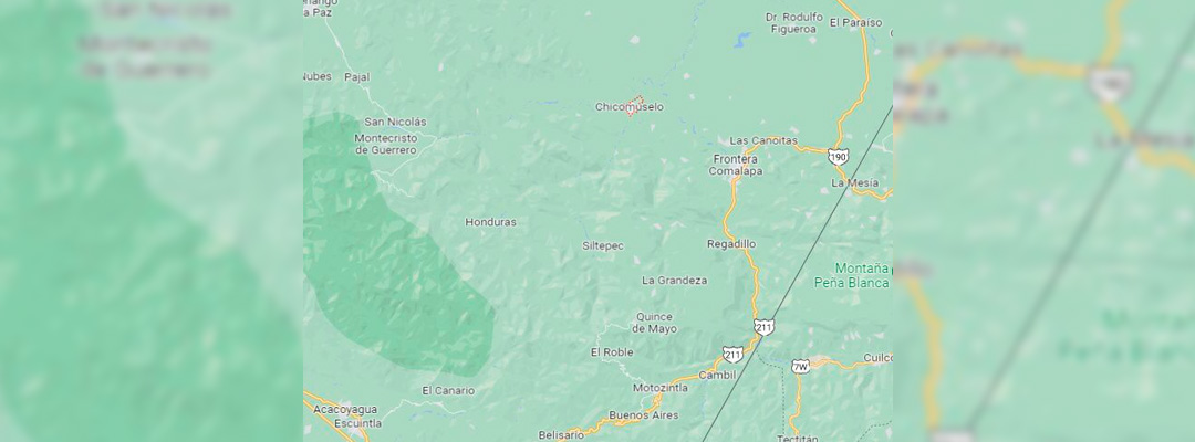 Pie de Foto.- Transportistas del municipio de Chicomuselo, situado en la sierra del estado, acordaron suspender el servicio de pasaje público “hasta en tanto no haya condiciones para regresar a trabajar”. Imagen tomada de Google Maps