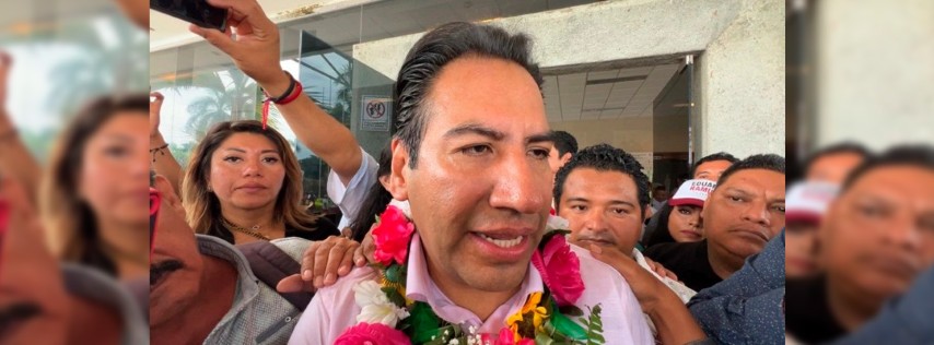 Pie de Foto.- Eduardo Ramírez Aguilar, senador de Morena y presidente de la Jucopo, tras una asamablea informativa en Tapachula, Chiapas. Foto Edgar H. Clemente