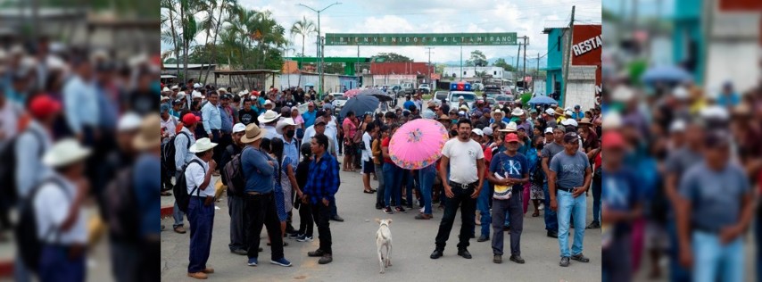 Pie de Foto.- Ejidatarios de Altamirano exigen la destitución del concejo municipal después de que supuestamente este desviara recursos. Foto Cuartoscuro