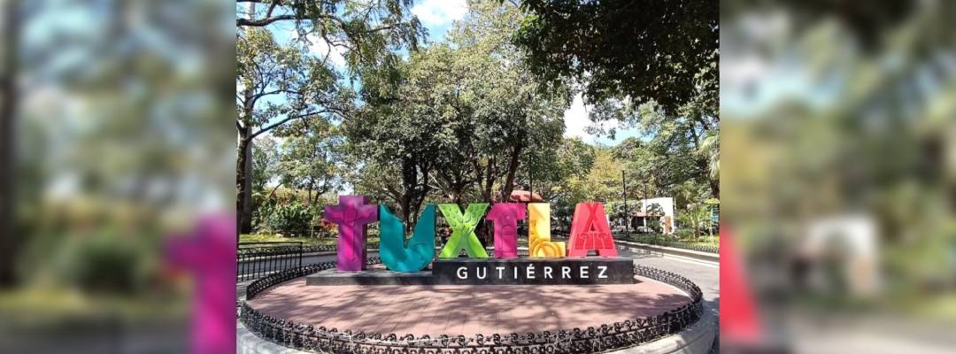 Pie de Foto.- Al menos 100 maestros, alumnos y padres de familia marcharon en Tuxtla Gutiérrez para exigir la destitución de la supervisora María Eunice Caamal Tamayo, de zona escolar 131, con sede en la capital. Foto tomada de Google Street View / Archivo