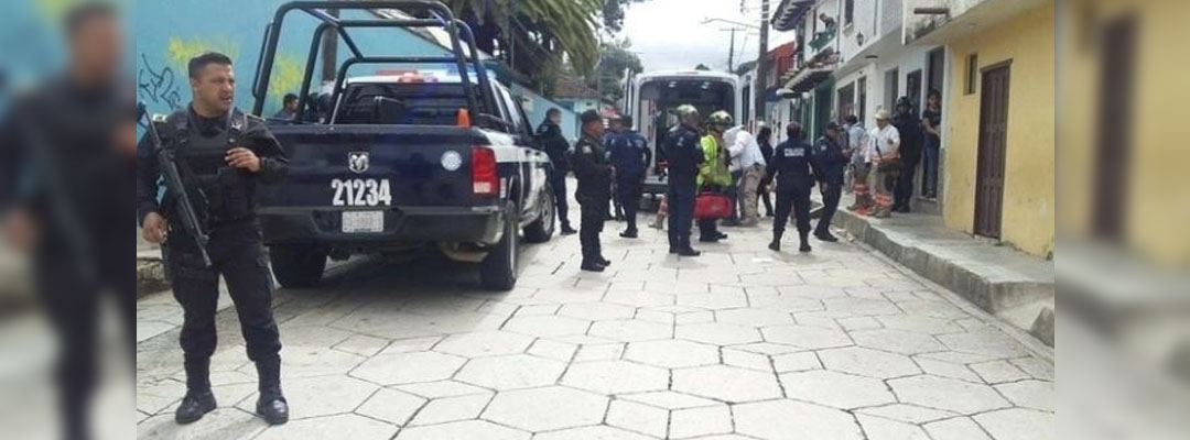 Pie de Foto.- Una banda de delincuentes que circulan en moto mantiene asolado el municipio de San Cristóbal de las Casas, Chiapas. Foto La Jornada