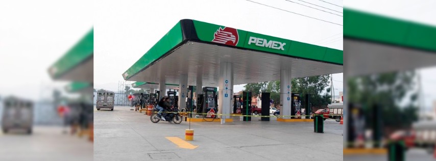 Pie de Foto.- Maestros continúan con el bloqueo a la abastecedora de combustible de Pemex. La imagen, del 27 de mayo de 2024. Foto Cuartoscuro