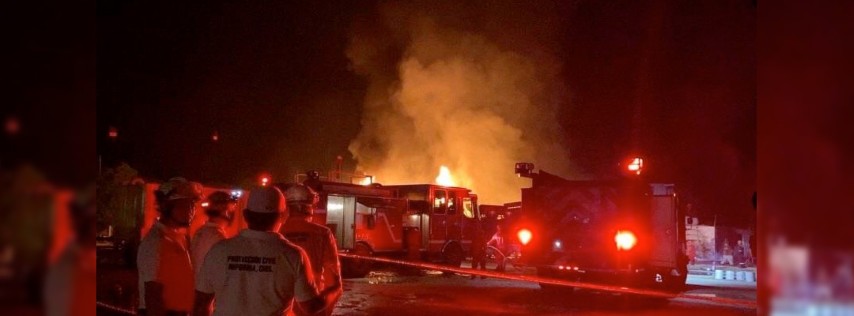 Pie de Foto.- La explosión se suscitó en la noche del viernes en instalaciones de Pemex. Foto Tomada de X @pcivilchiapas