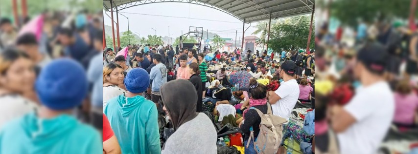 Pie de Foto.- La caravana, que ya suma más de 2 mil extranjeros, planea descansar en Mapastepec antes de continuar su marcha con rumbo al norte. Foto 'La Jornada'
