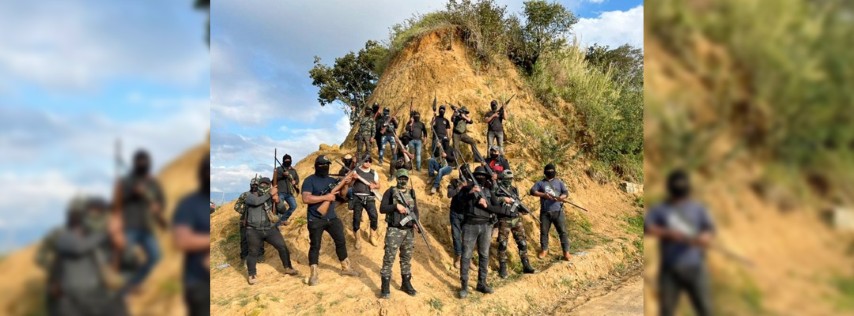 Pie de Foto.- Las autodefensas del pueblo El Machete y el grupo denominado Los Herrera se disputan el poder en Pantelhó desde julio de 2021, por lo que ataques mutuos han dejado más de una veintena de muertos. Foto Cuartoscuro / Archivo