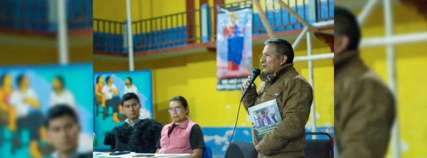 Pie de Foto.- Familiares, amigos, sacerdotes y otros servidores de la diócesis de San Cristóbal exigieron que se haga justicia al padre tsotsil. Foto Moysés Zúñiga