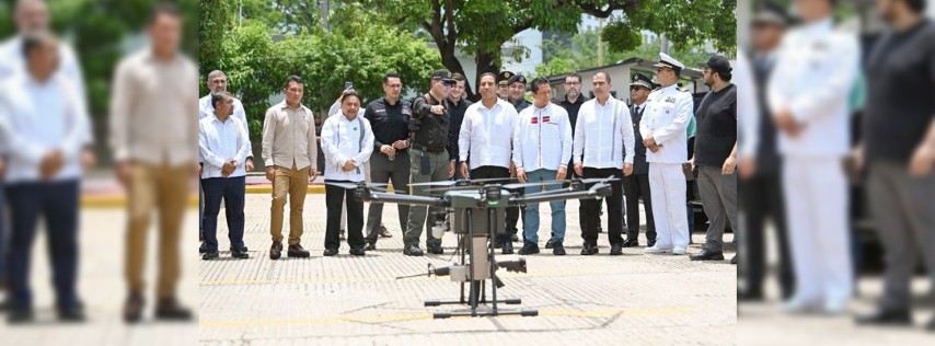 Pie de Foto.- El mandatario presentó ayer la Universidad Pública del Sureste y la Guardia Estatal, acciones que se suman a otras medidas como el incremento al salario de los policías en un 40 por ciento. Foto La Jornada