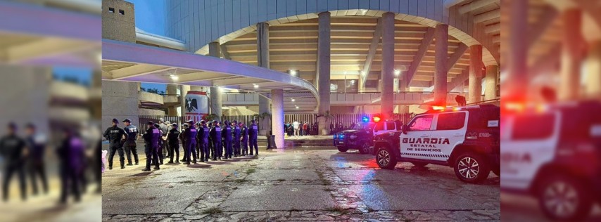 Pie de Foto.- La Secretaría de Seguridad del Pueblo informó el domingo que luego de la agresión en contra del agente, uniformados de los tres niveles de gobierno realizaron un “amplio despliegue” y detuvieron a 9 presuntos miembros del cártel de Sinaloa, a quienes les aseguraron cuatro armas de fuego cortas y un arma larga, así como tres vehículos. Foto: @sspchiapas