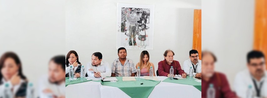 Pie de Foto.- Autoridades del IMSS y familiares de Marisol Martiríz Guzmán durante el acto. Foto Elio Henríquez