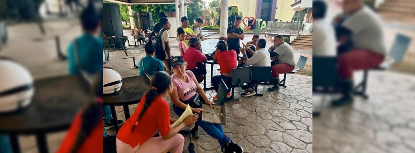 Pie de Foto.- Migrantes esperan respuesta de trámites para regularizar su situación en México Edgar H. Clemente