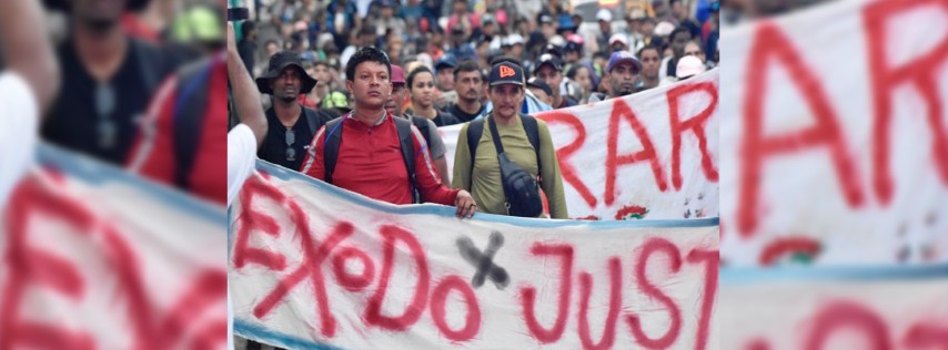 Pie de Foto.- Aspectos de la caravana migrante autodenominada 'Éxodo por la Justicia', la cual lleva ocho días de recorrido. Foto Édgar H. Clemente.