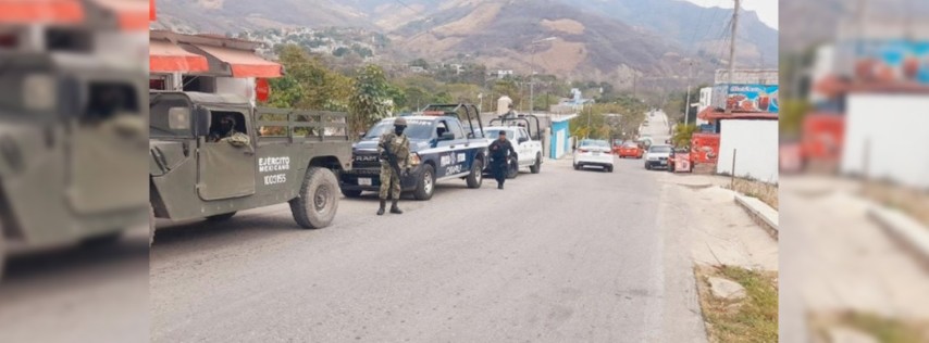 Pie de Foto.- El Exalcalde priísta de Huitiupán, Hernal González López resultó lesionado y su acompañante de nombre, José Fredy Aguilar, de 25 años, fue asesinado a balazos/Foto La Jornada archivo.