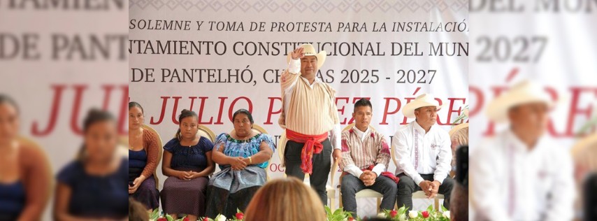Pie de Foto.- Integrantes del Ayuntamiento de Pantelhó, Chiapas, que presidirá Julio Pérez Pérez tomaron posesión para un período de dos años. Foto Secretaría General de Gobierno y Mediación del Estado de Chiapas