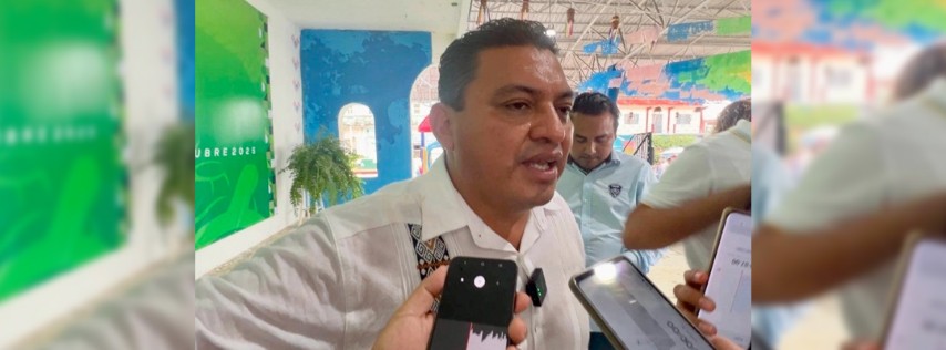 Pie de Foto.- Gerardo Pérez Gómez, alcalde de Villa Comaltitlán, Chiapas, pidió apoyo de la Federación y del Estado para ayudar a campesinos afectados por las lluvias. Foto Edgar H. Clemente