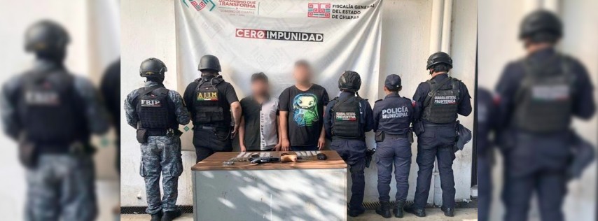 Pie de Foto.- Los dos detenidos fueron identificados como Edwin Alberto "N" alias 'Traca' originario de El Salvador y Jorge Horacio "N" alias 'Wito' de Guatemala. Foto: Secretaría de Seguridad Pública de Tapachula.