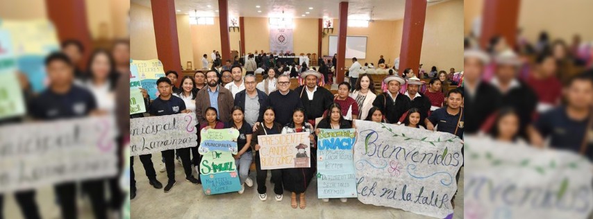 Pie de Foto.- El rector de la Unach, Oswaldo Chacón Rojas, explicó que “se trata de prepararlos desde la preparatoria para que tengan condiciones óptimas en la universidad y lleguen a concluir su carrera, por lo que se da un paso muy importante en la lucha por la justicia social y la igualdad de oportunidades”. Foto: La Jornada