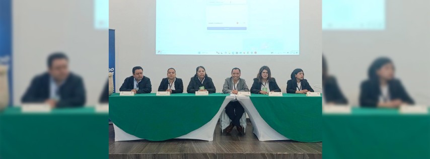 ie de Foto.- Asistentes al primer seminario de educación Ambiental, organizado por el Centro de Investigación para el Desarrollo Sustentable (CIDES), en Chiapas. Foto Elio Henríquez