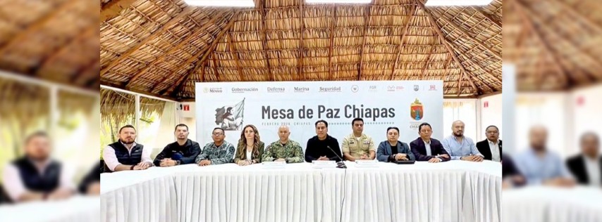 Pie de Foto.- Ramírez Aguilar también reconoció “el trabajo coordinado que se ha hecho en Chiapas. Nosotros estamos de tiempo completo para servirle al pueblo. Estamos en una coordinación, en una cooperación y en confianza con el Ejército Mexicano, la Guardia Nacional, la Secretaría de Marina, la Fiscalía General de la República (FGR), la Secretaría de Gobernación, el Instituto Nacional de Migración, el Centro Nacional de Inteligencia y desde luego con las autoridades estatales”. Foto: @ramirezlalo_