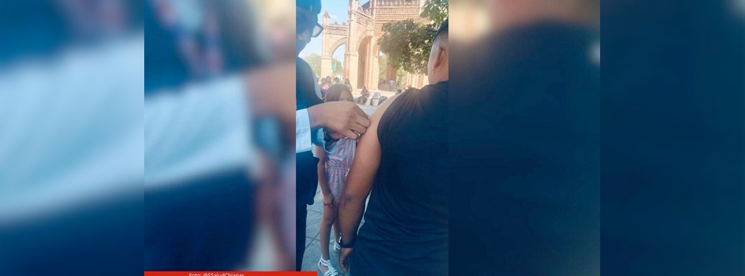 Pie de Foto.- La Secretaría de Salud de Chiapas manifestó que los municipios indígenas de los Altos de Chiapas son las zonas con mayor incidencia de sarampión, lo que está vinculado con la falta de inmunización, ya que más del 90% de los casos confirmados en el estado corresponden a personas que no han sido vacunadas. Foto: @SSaludChiapas