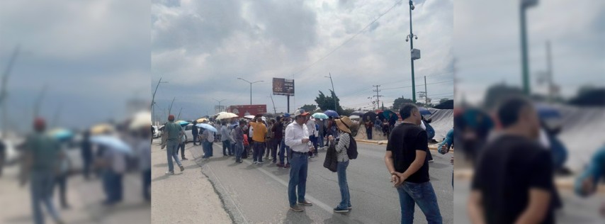 Pie de Foto.- Integrantes de la CNTE en Chiapas bloquearon las cuatro entradas principales a la ciudad de Tuxtla, Gutiérez en demanda de reinstalar la mesa de diáologo con la presencia de la presidenta Claudia Sheinbaum. Foto Facebook Sección 7