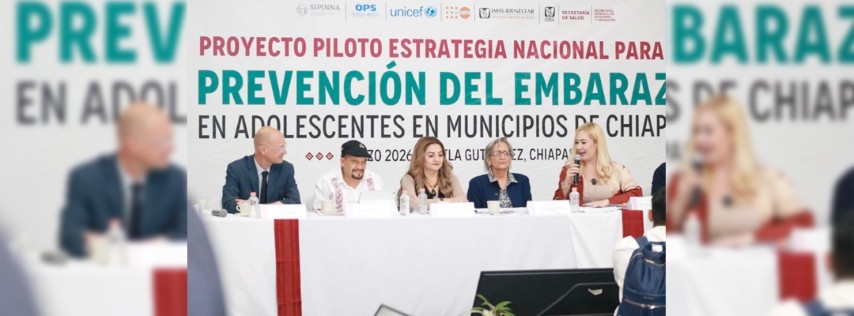 Pie de Foto.- Autoridades federales y estatales presentaron en Chiapas el programa piloto de la Estrategia Nacional para la Prevención del Embarazo en Adolescentes en municipios indígenas. Foto Ssa Chiapas