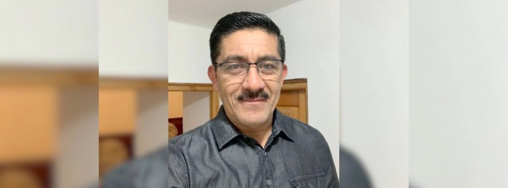 Pie de Foto.- Familiares de Hugo Isaac Robles Guillén y Augusto Solórzano López, señalaron que Enoc Hernández Cruz, ex alcalde de San Cristóbal de Las Casas, Chiapas, anunció en días pasados la entrega de premios a comunicadores a nombre de los periodistas fallecidos. Foto tomada del FB Enoc Hernandez Cruz / Archivo