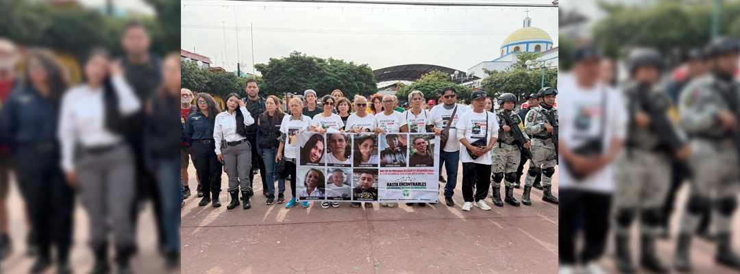 Pie de Foto.- Las familias afirmaron que mantienen la esperanza de encontrar a sus seres queridos. Foto Edgar H. Clemente