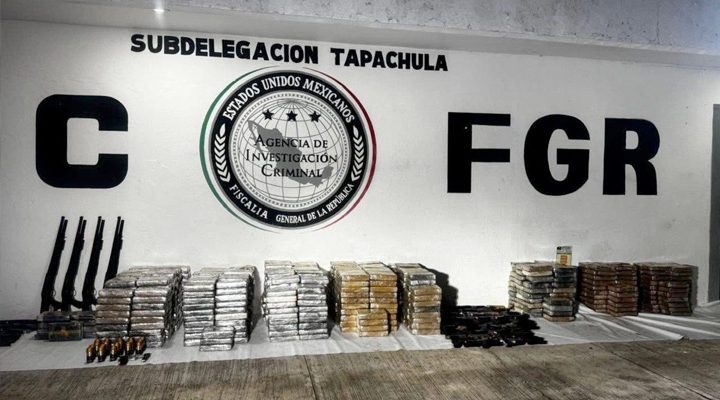 Pie de Foto.- En las acciones participaron agentes de la SSP, a través de la Fuerza de Reacción Inmediata Pakal (FRIP), la Guardia Estatal Preventiva, la Guardia Estatal Fronteriza, en coordinación con la Agencia de Investigación e Inteligencia Ministerial (AIIM) de la FGE, SSPC del gobierno de México, la AIC de la Fiscalía General de la República, Ejército Mexicano y de la Guardia Nacional. Foto: La Jornada