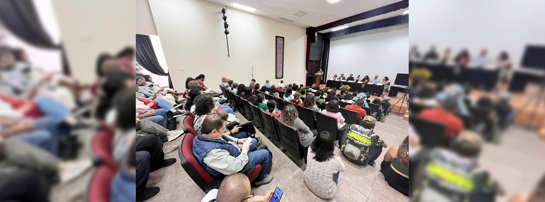 Pie de Foto.- San Cristóbal alberga encuentro académico sobre religión y sociedad. Foto La Jornada.